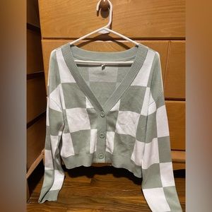 Garage cropped long sleeve size small